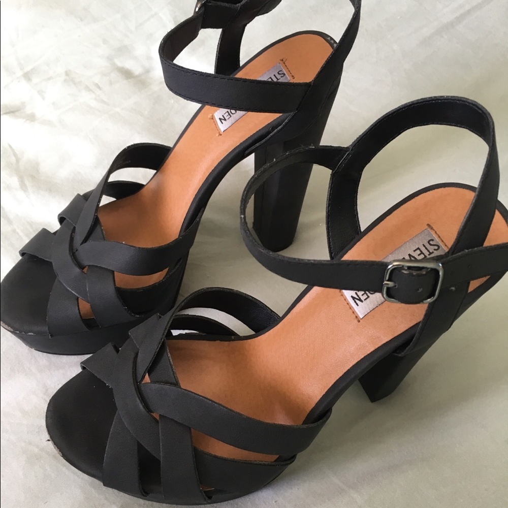 Sexy Black Steve Madden 4" Platform Heels